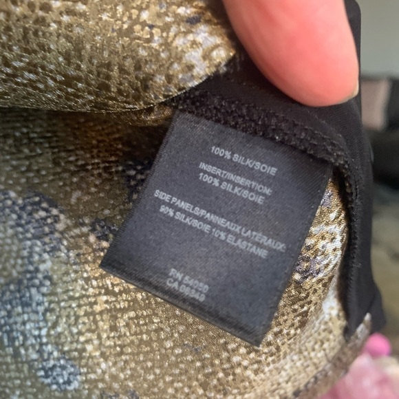 100% Silk Robert Rodriguez Blouse- Small - Picture 4 of 6